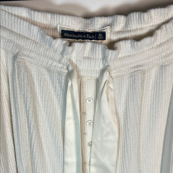 Abercrombie & Fitch Off-white pj set - Picture 3 of 8